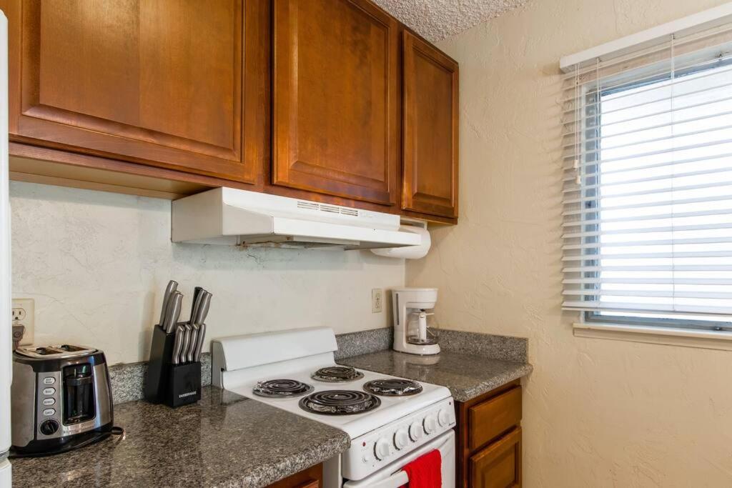 Lovely 1 Bedroom With Kitchen, Free Wifi & Parking Kapa'a Exterior photo
